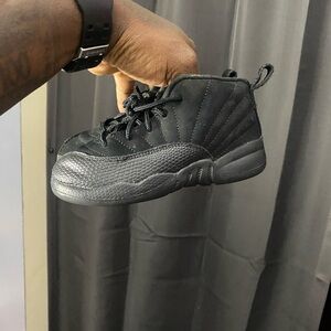 Jordan 12 preowned size 9c